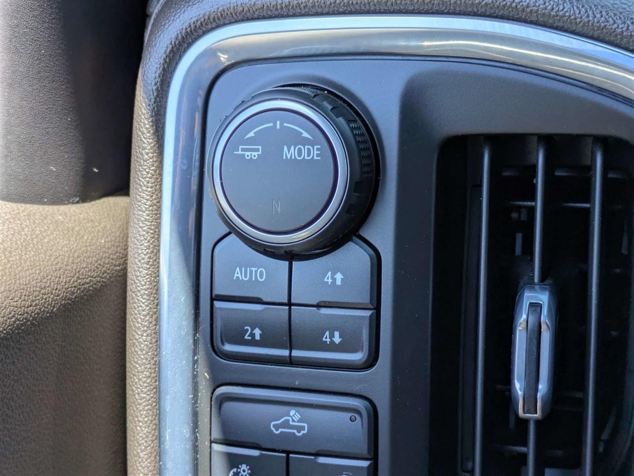 Chevrolet Silverado 1500 LT Crew Cab 4WD 2021