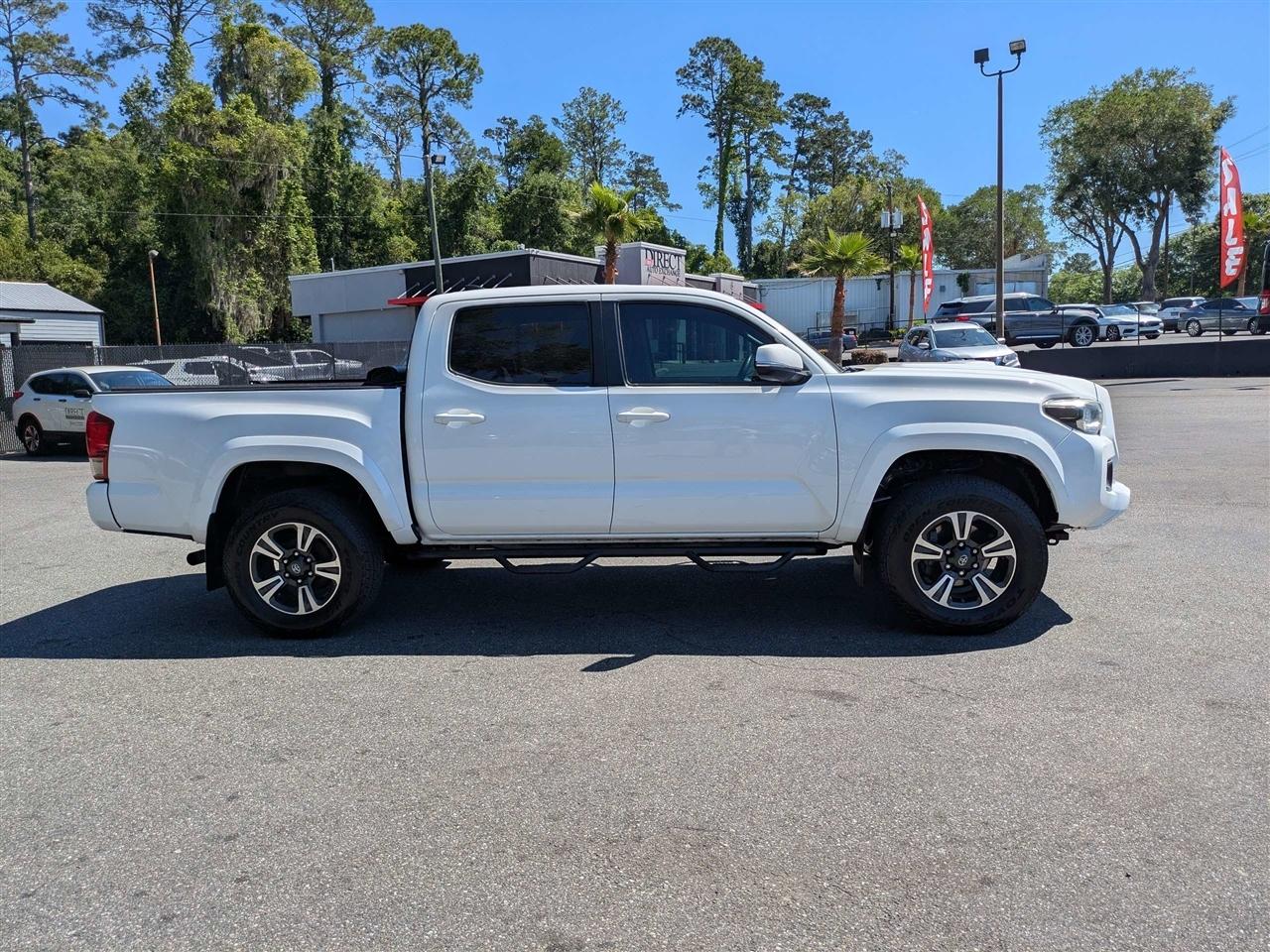 Toyota Tacoma SR5 Double Cab Long Bed V6 6AT 2WD 2017