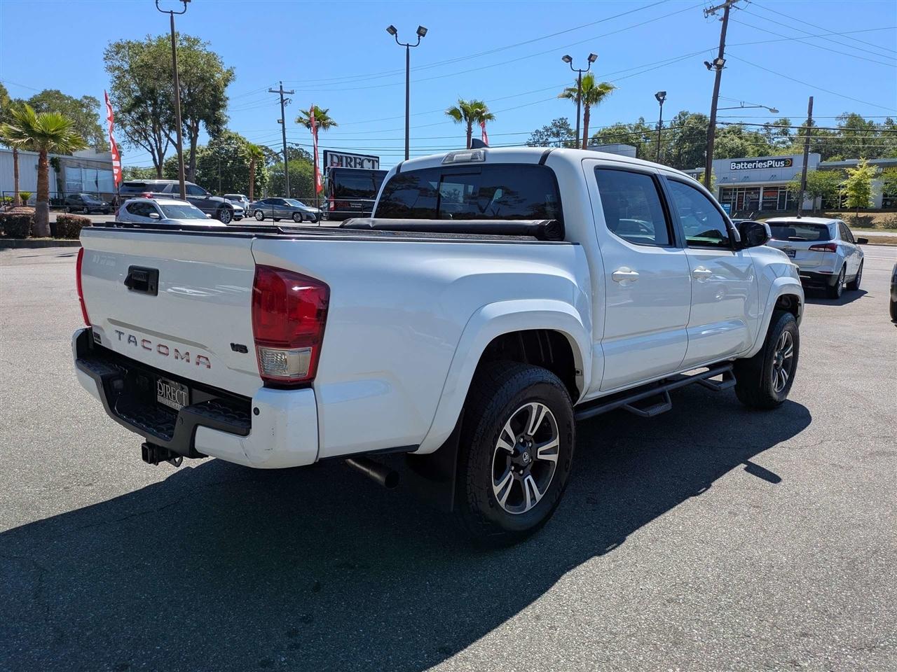 Toyota Tacoma SR5 Double Cab Long Bed V6 6AT 2WD 2017
