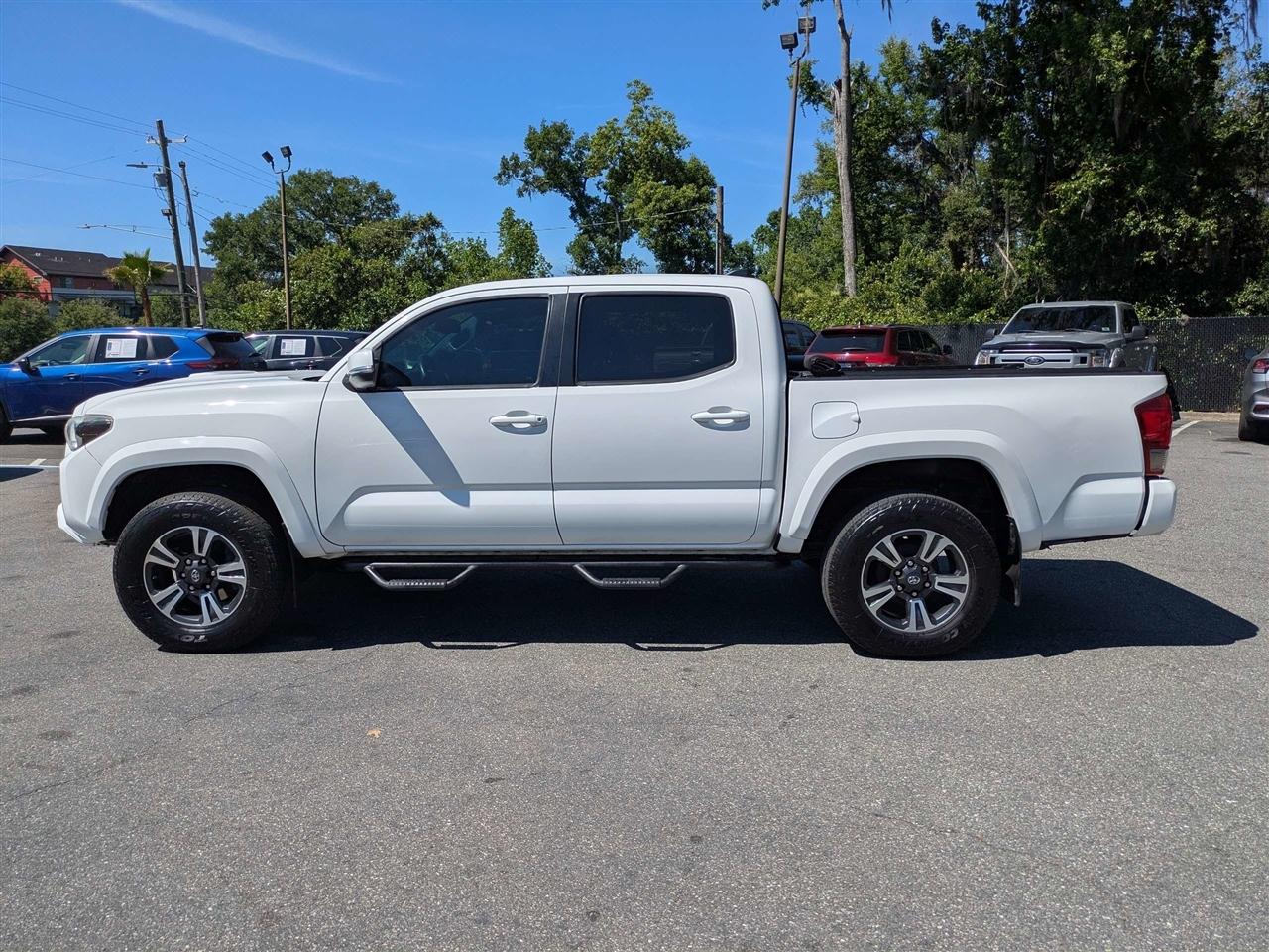 Toyota Tacoma SR5 Double Cab Long Bed V6 6AT 2WD 2017