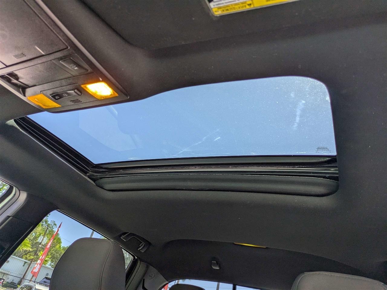 Toyota Tacoma SR5 Double Cab Long Bed V6 6AT 2WD 2017