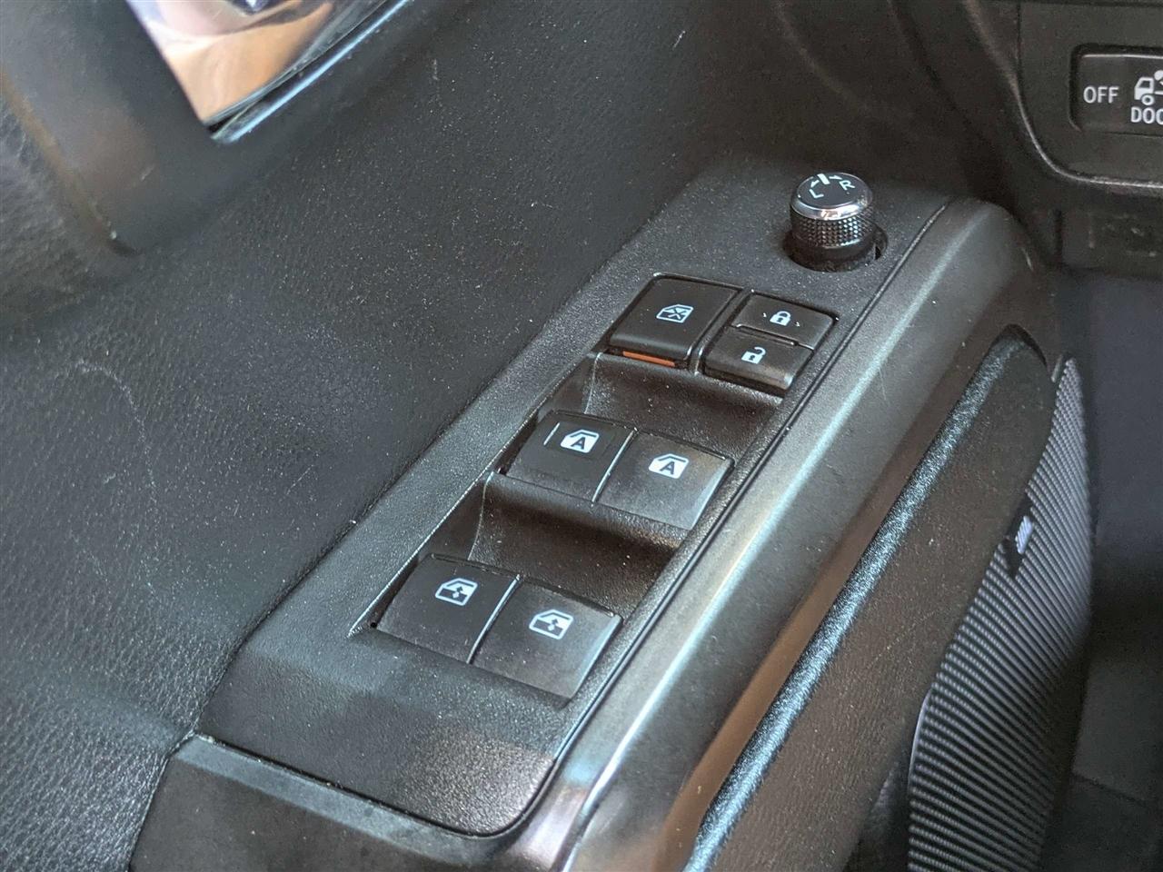 Toyota Tacoma SR5 Double Cab Long Bed V6 6AT 2WD 2017