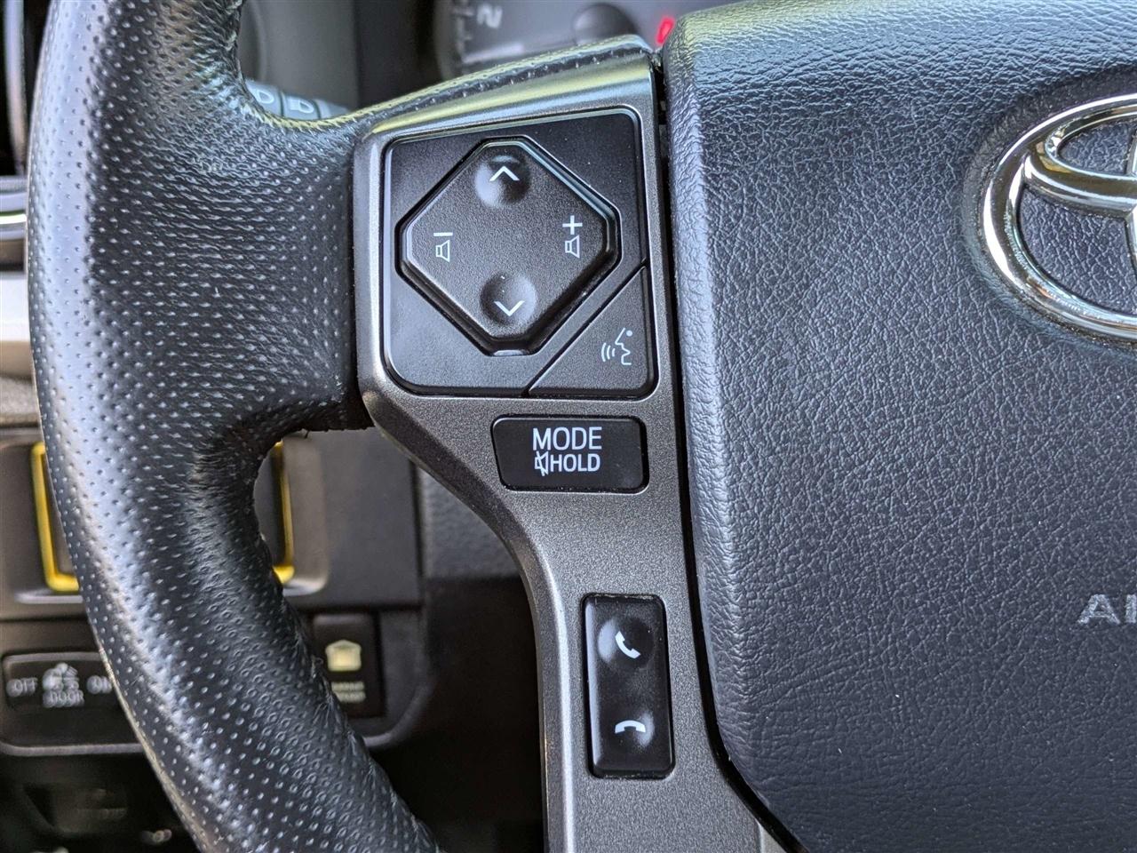 Toyota Tacoma SR5 Double Cab Long Bed V6 6AT 2WD 2017