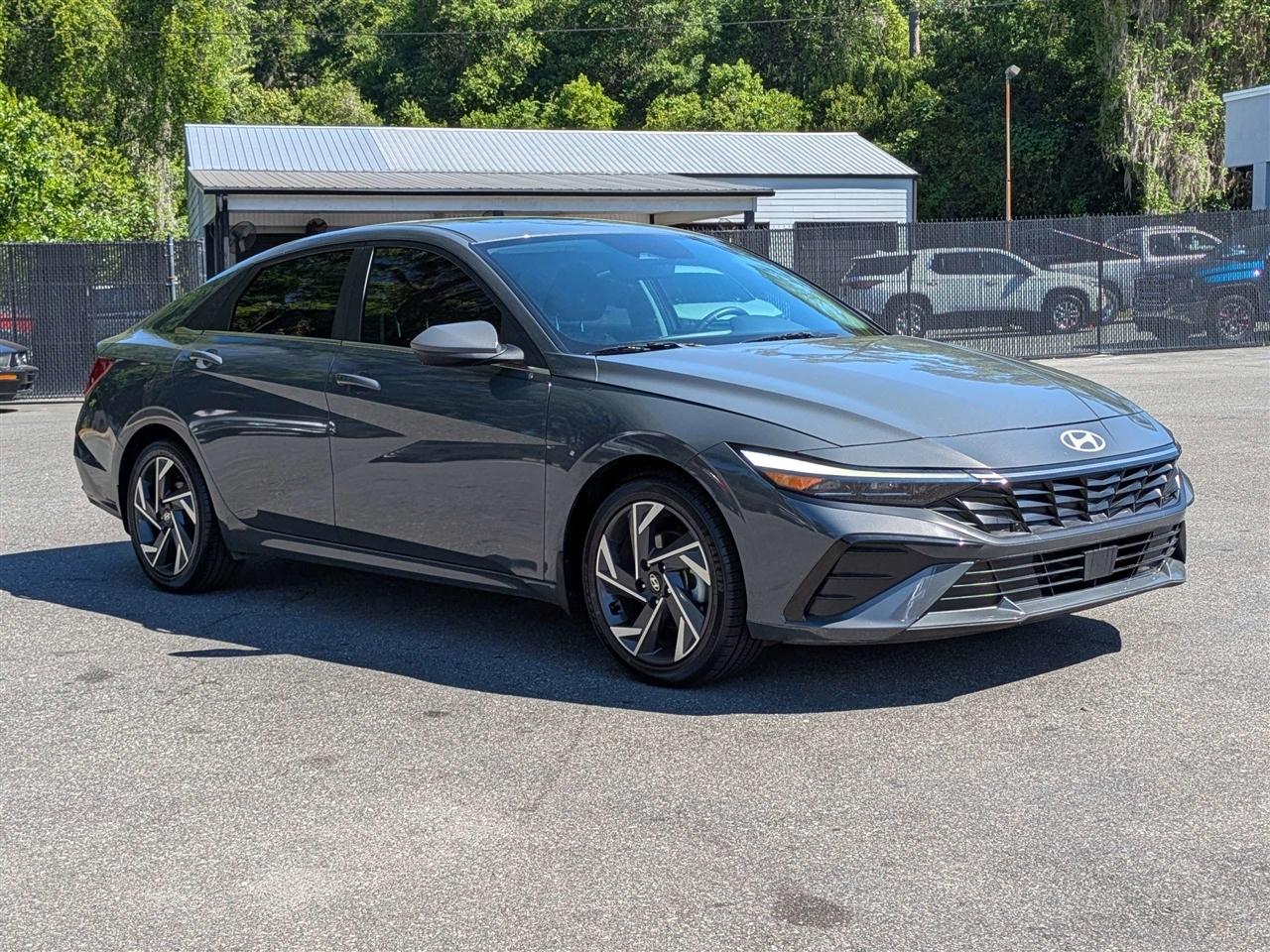 Hyundai Elantra SEL 2024