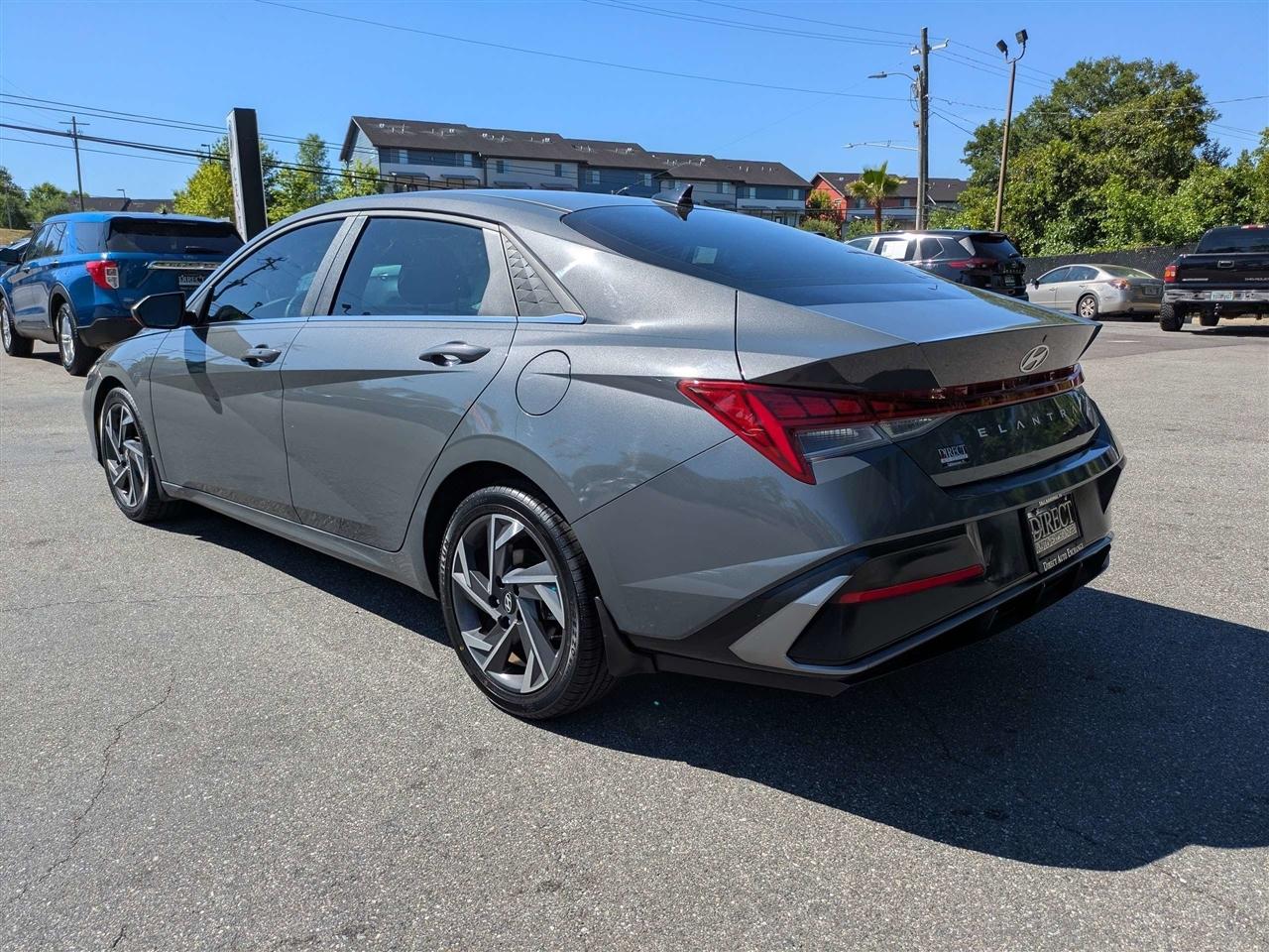 Hyundai Elantra SEL 2024