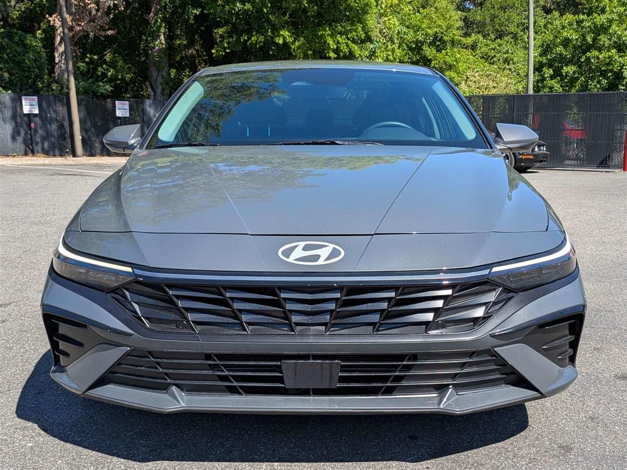 Hyundai Elantra SEL 2024