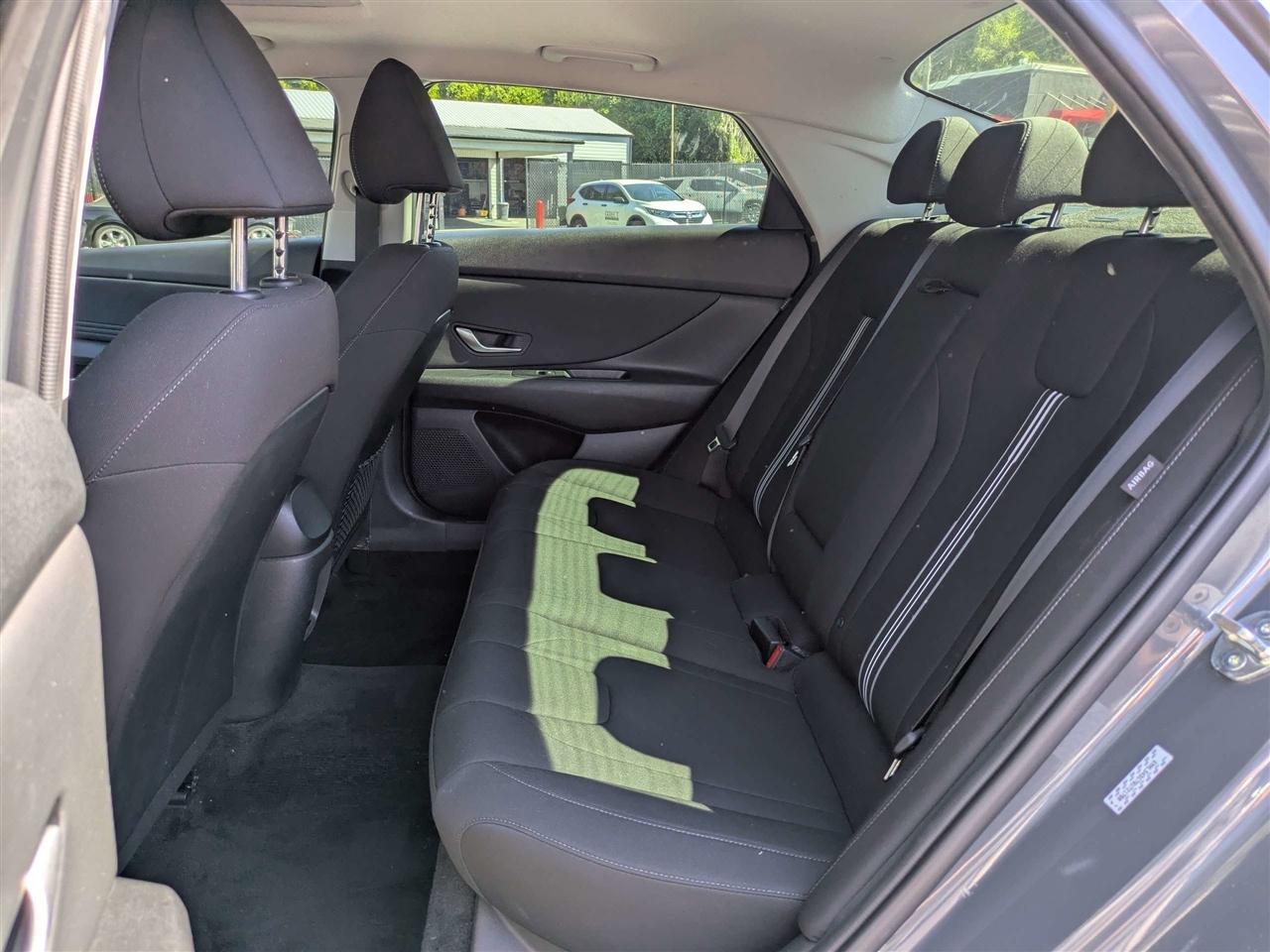 Hyundai Elantra SEL 2024