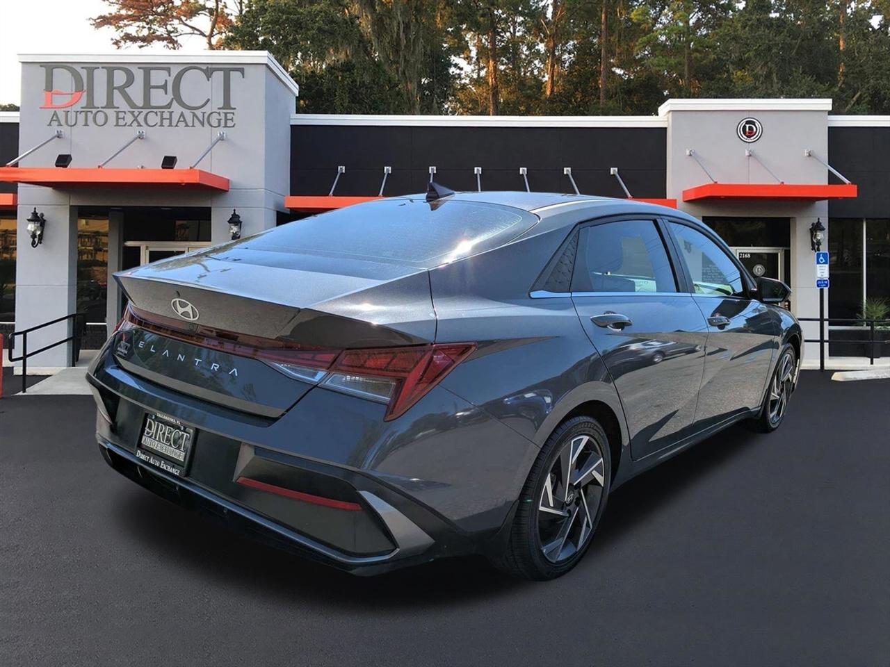 Hyundai Elantra SEL 2024