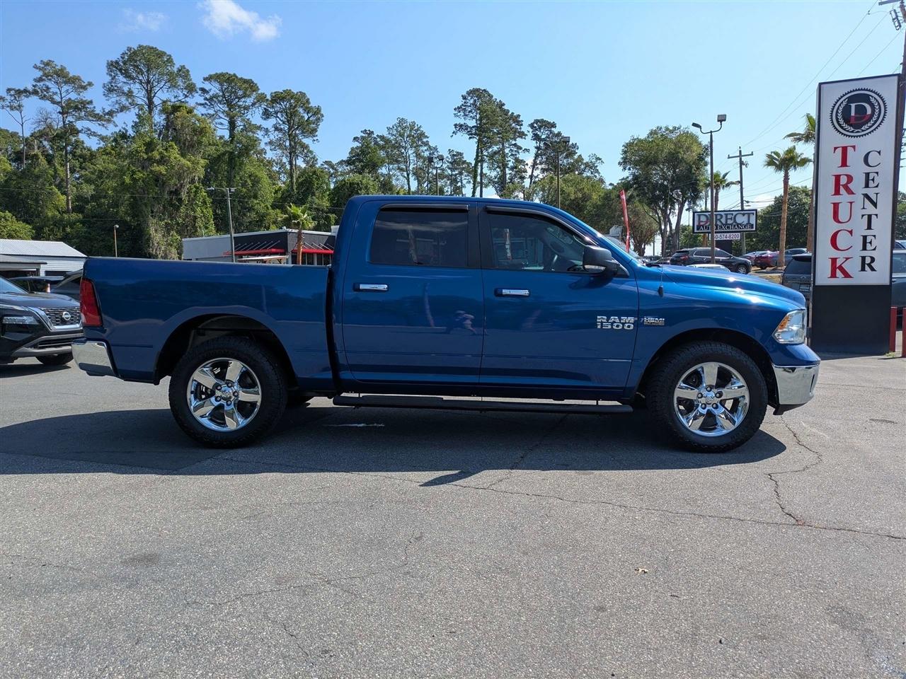 RAM 1500 SLT Crew Cab SWB 4WD 2018