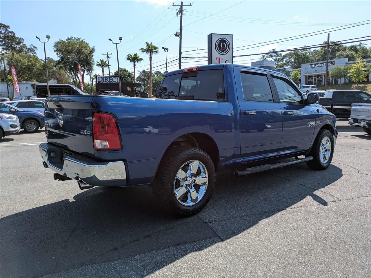 RAM 1500 SLT Crew Cab SWB 4WD 2018