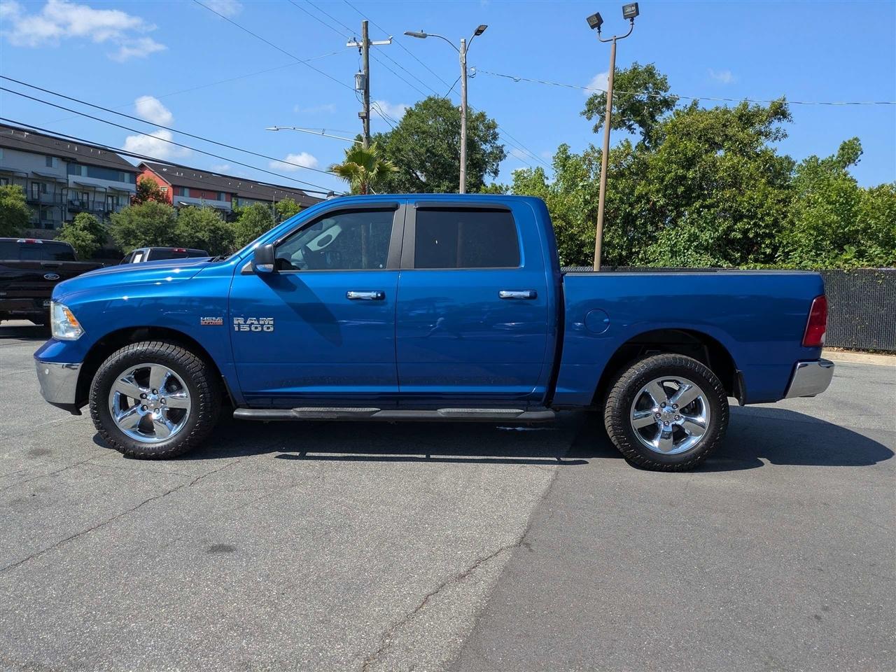 RAM 1500 SLT Crew Cab SWB 4WD 2018