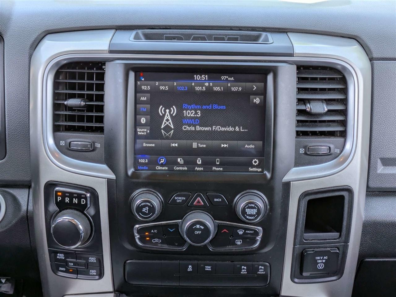 RAM 1500 SLT Crew Cab SWB 4WD 2018