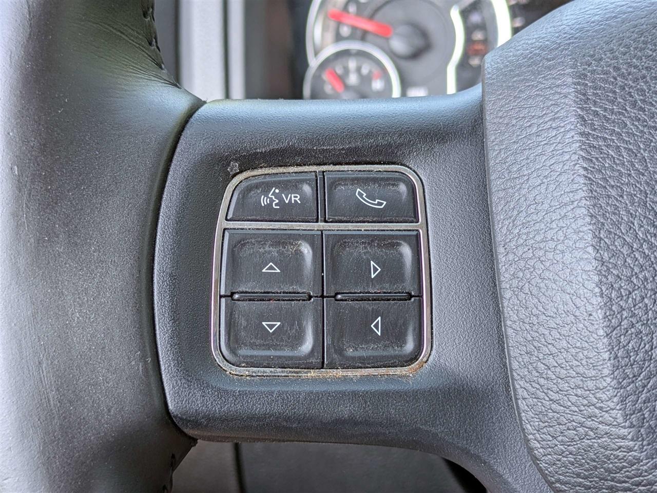 RAM 1500 SLT Crew Cab SWB 4WD 2018