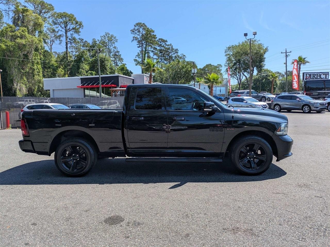 RAM 1500 Sport Quad Cab 2WD 2017