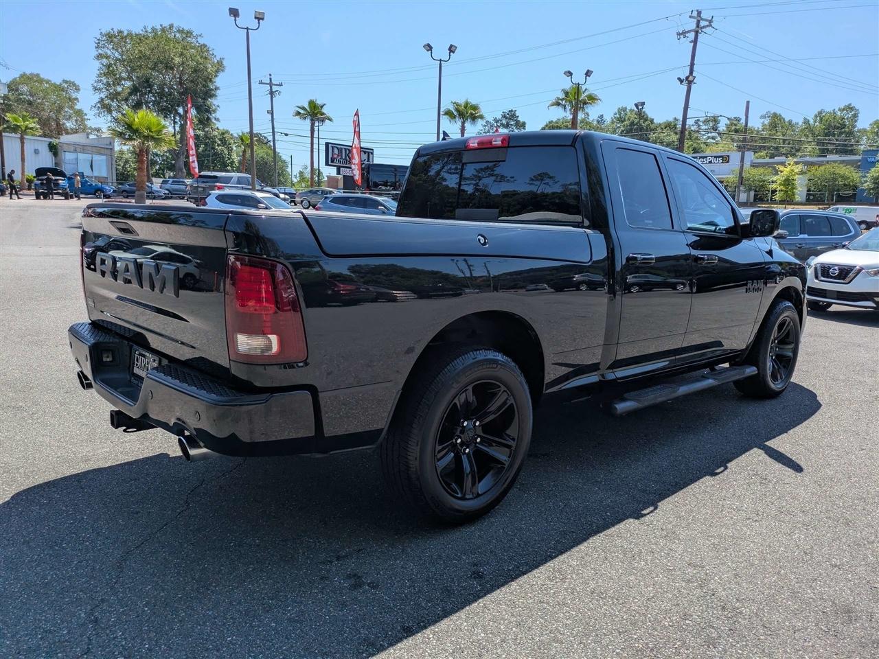 RAM 1500 Sport Quad Cab 2WD 2017