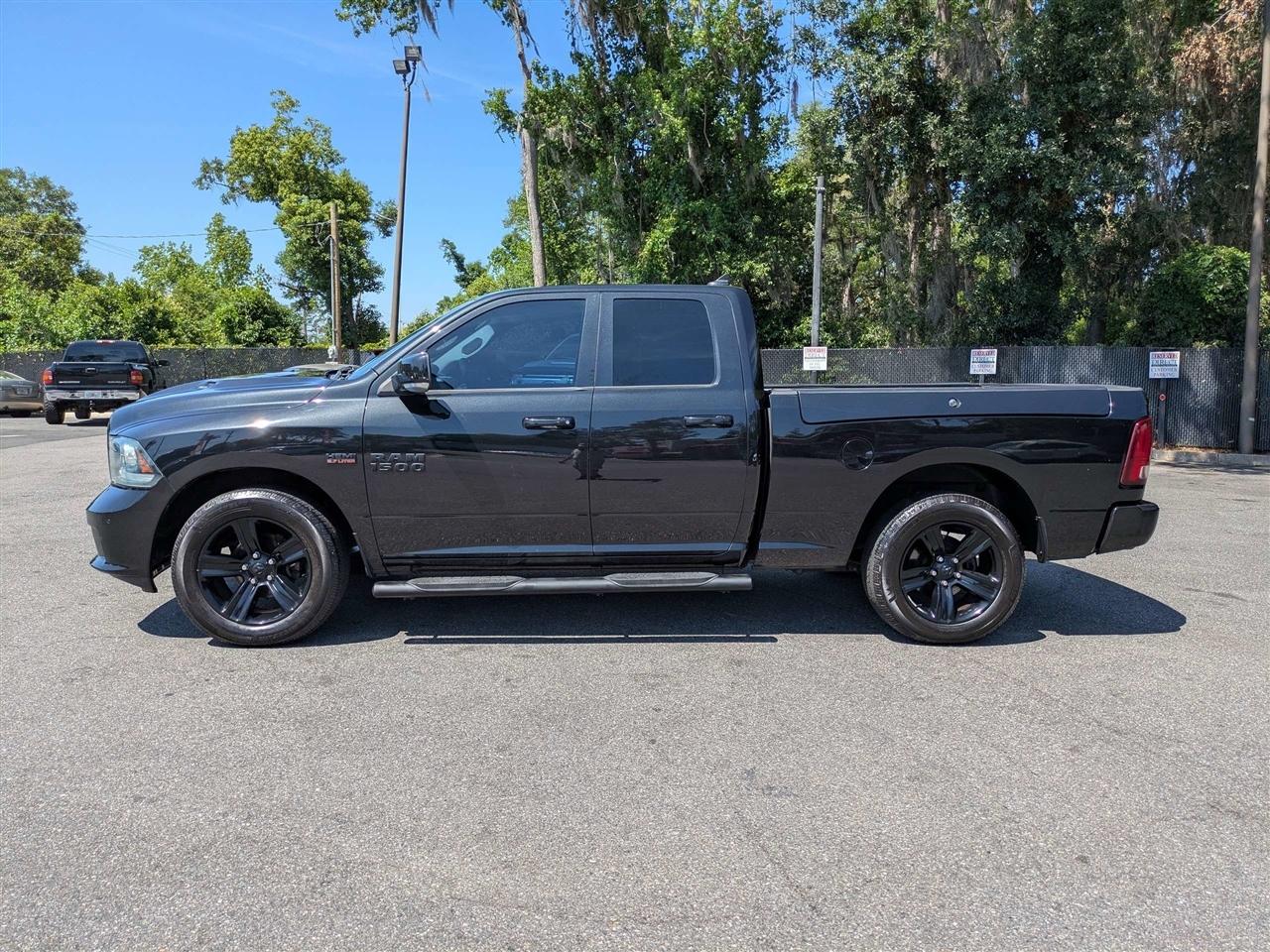 RAM 1500 Sport Quad Cab 2WD 2017