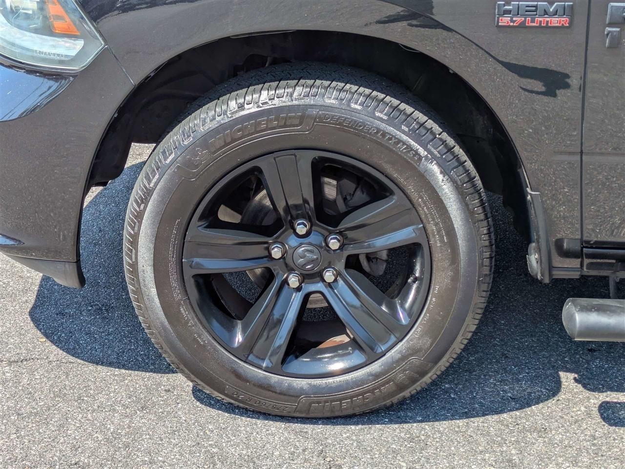 RAM 1500 Sport Quad Cab 2WD 2017