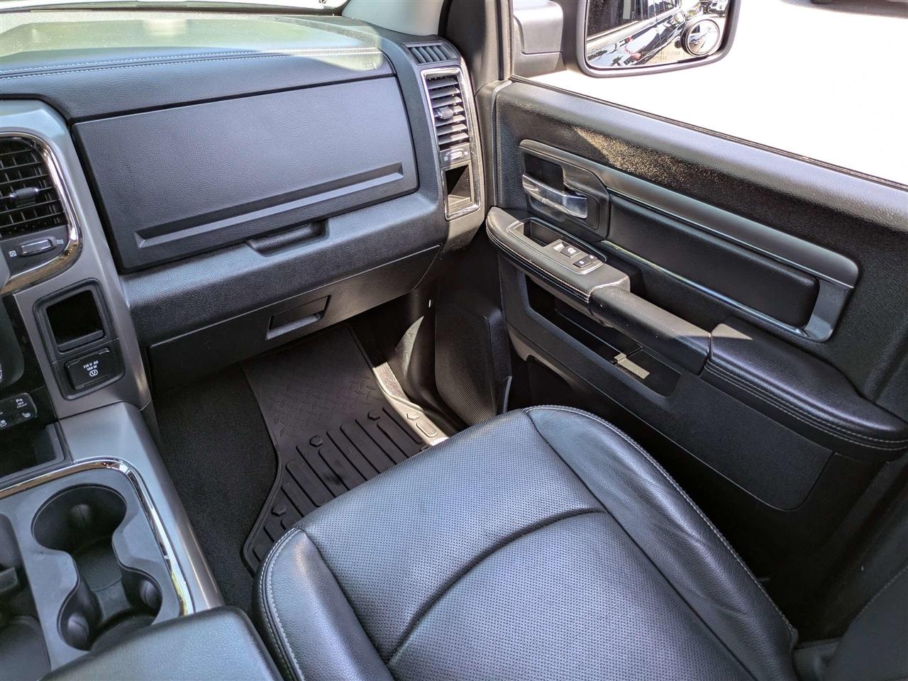 RAM 1500 Sport Quad Cab 2WD 2017