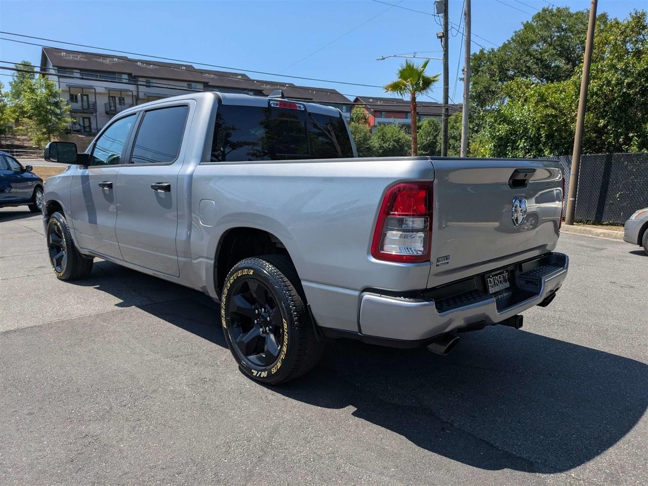 RAM 1500 Tradesman Crew Cab SWB 4WD 2023