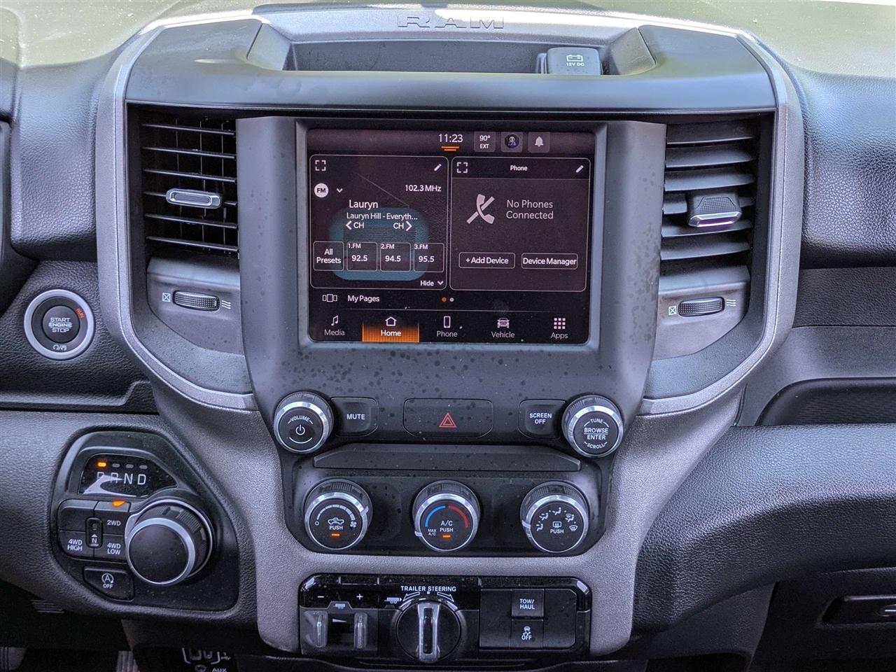 RAM 1500 Tradesman Crew Cab SWB 4WD 2023