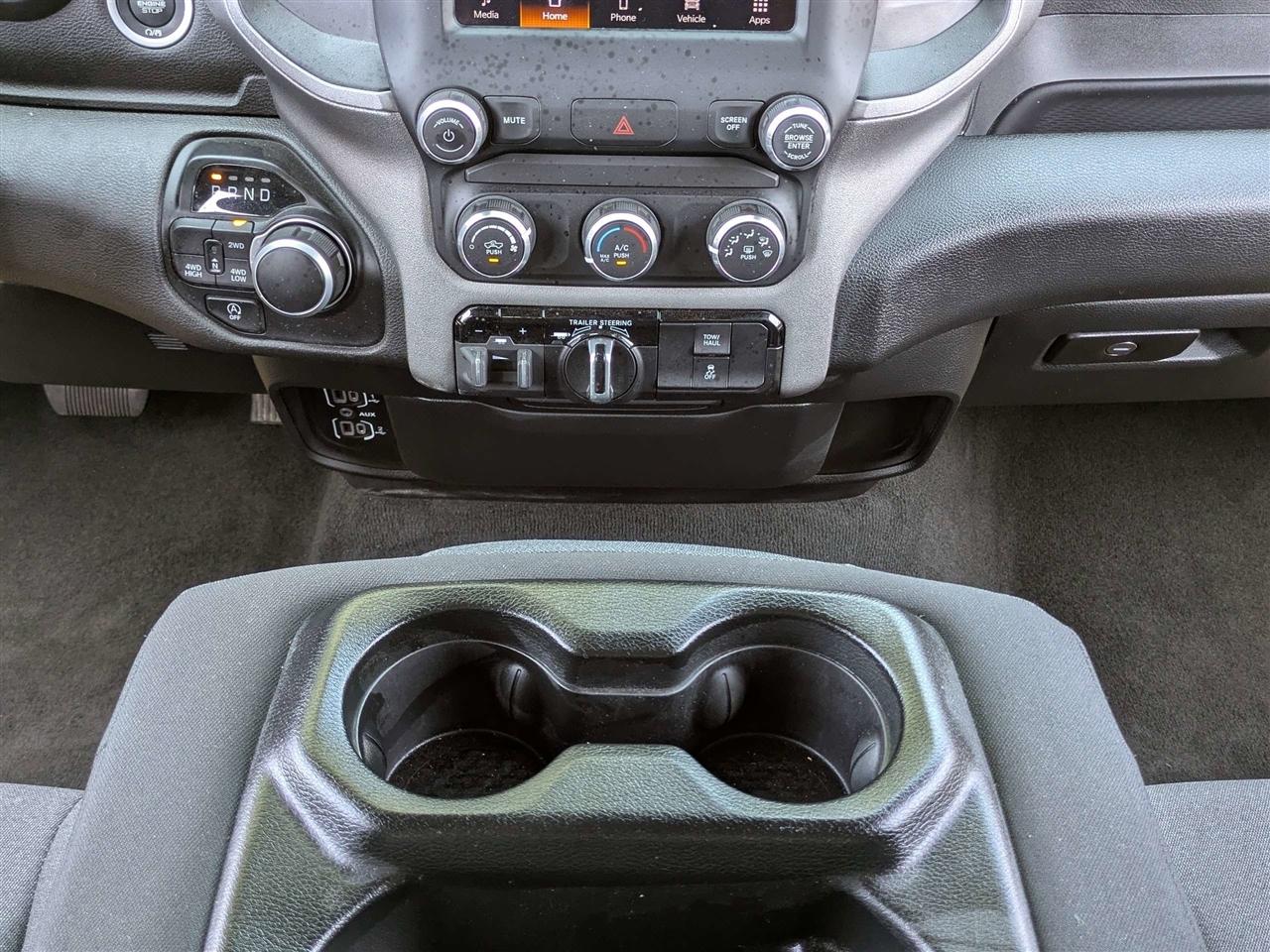 RAM 1500 Tradesman Crew Cab SWB 4WD 2023