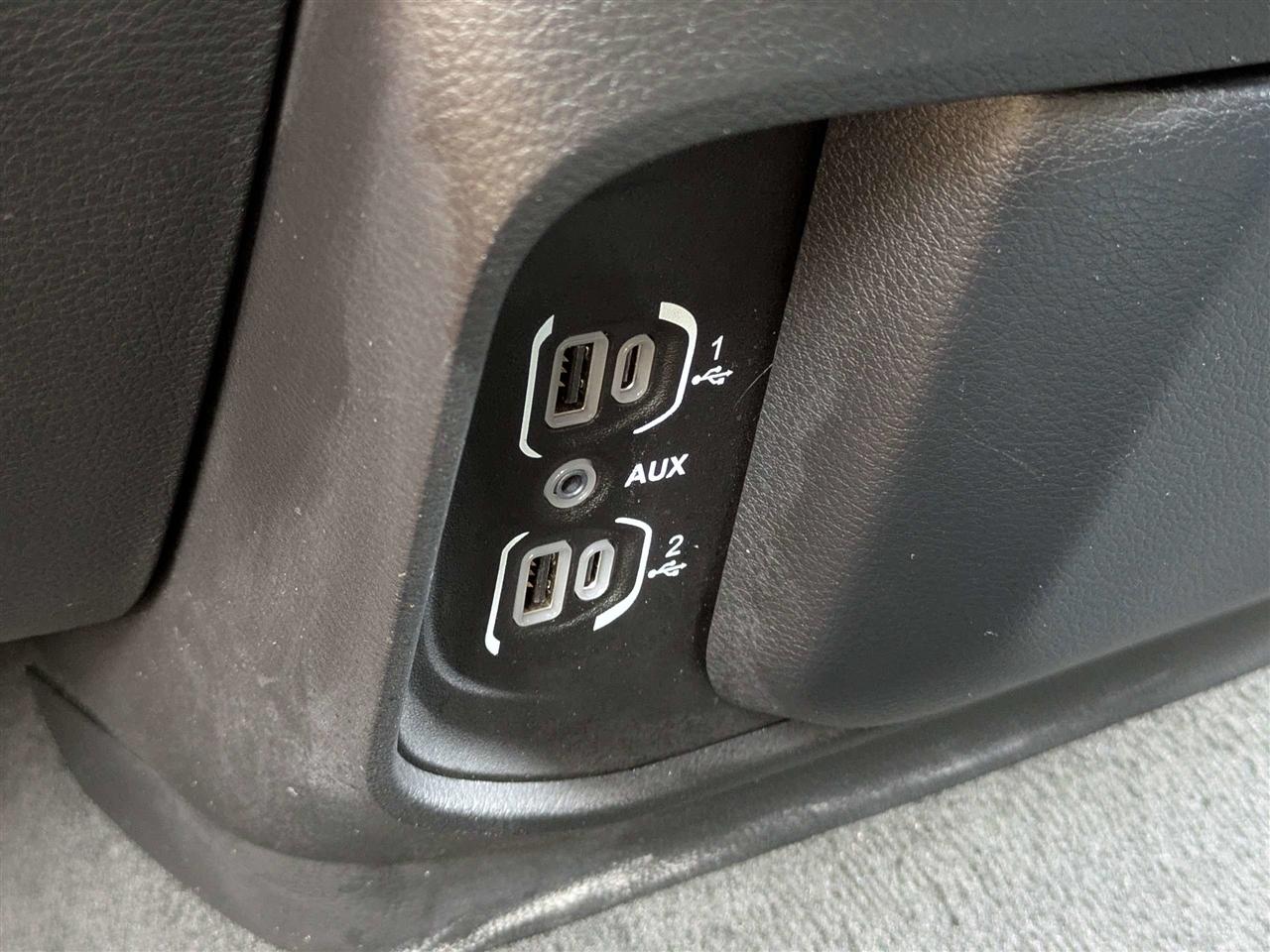 RAM 1500 Tradesman Crew Cab SWB 4WD 2023