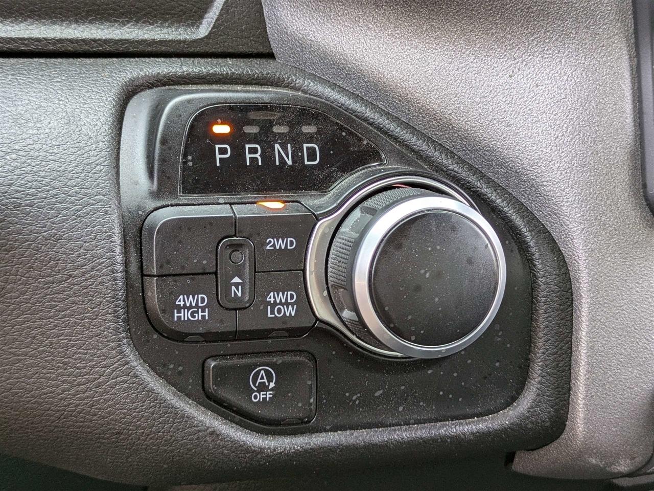 RAM 1500 Tradesman Crew Cab SWB 4WD 2023