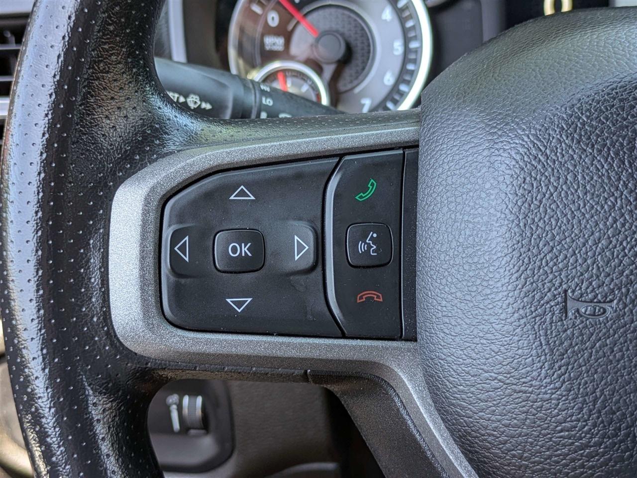 RAM 1500 Tradesman Crew Cab SWB 4WD 2023