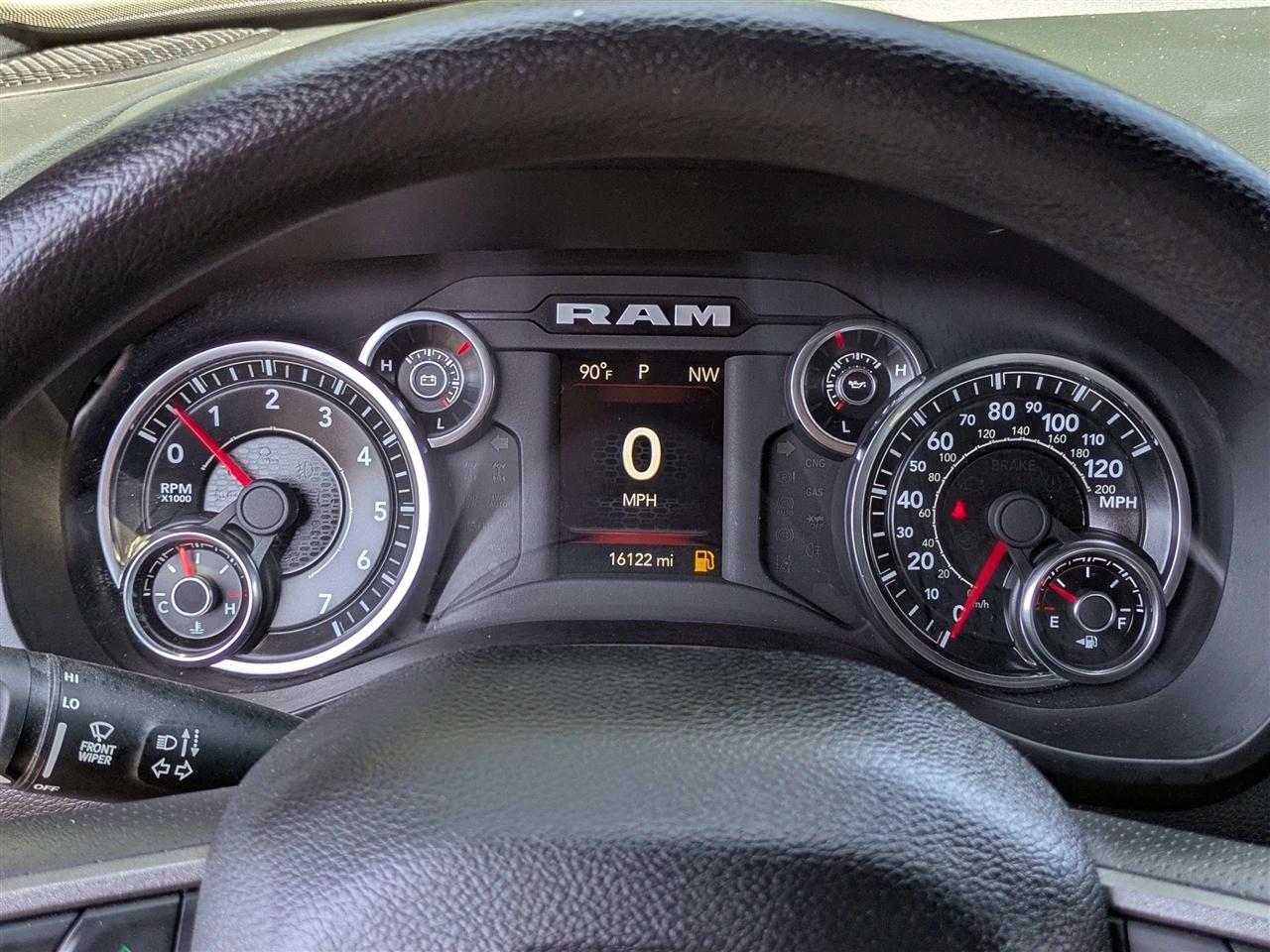 RAM 1500 Tradesman Crew Cab SWB 4WD 2023