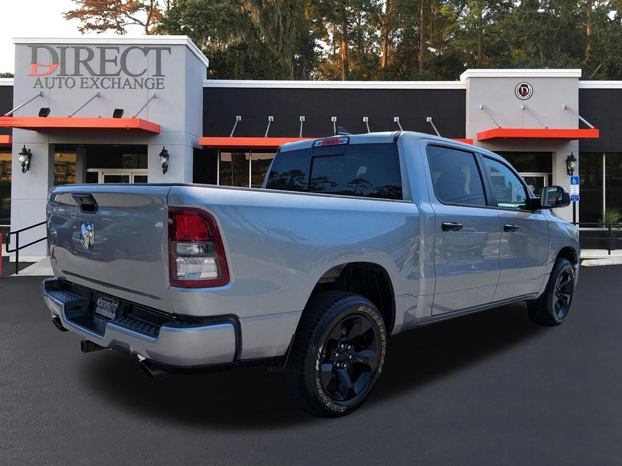 RAM 1500 Tradesman Crew Cab SWB 4WD 2023