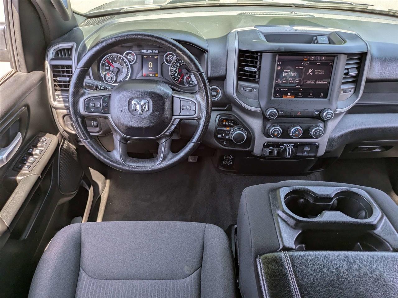 RAM 1500 Tradesman Crew Cab SWB 4WD 2023