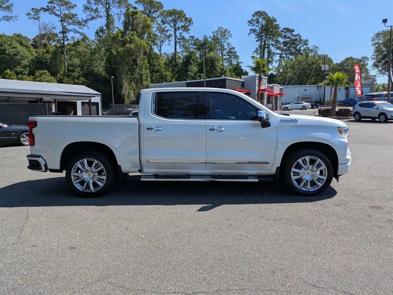 Chevrolet Silverado 1500 High Country Crew Cab 2WD 2022