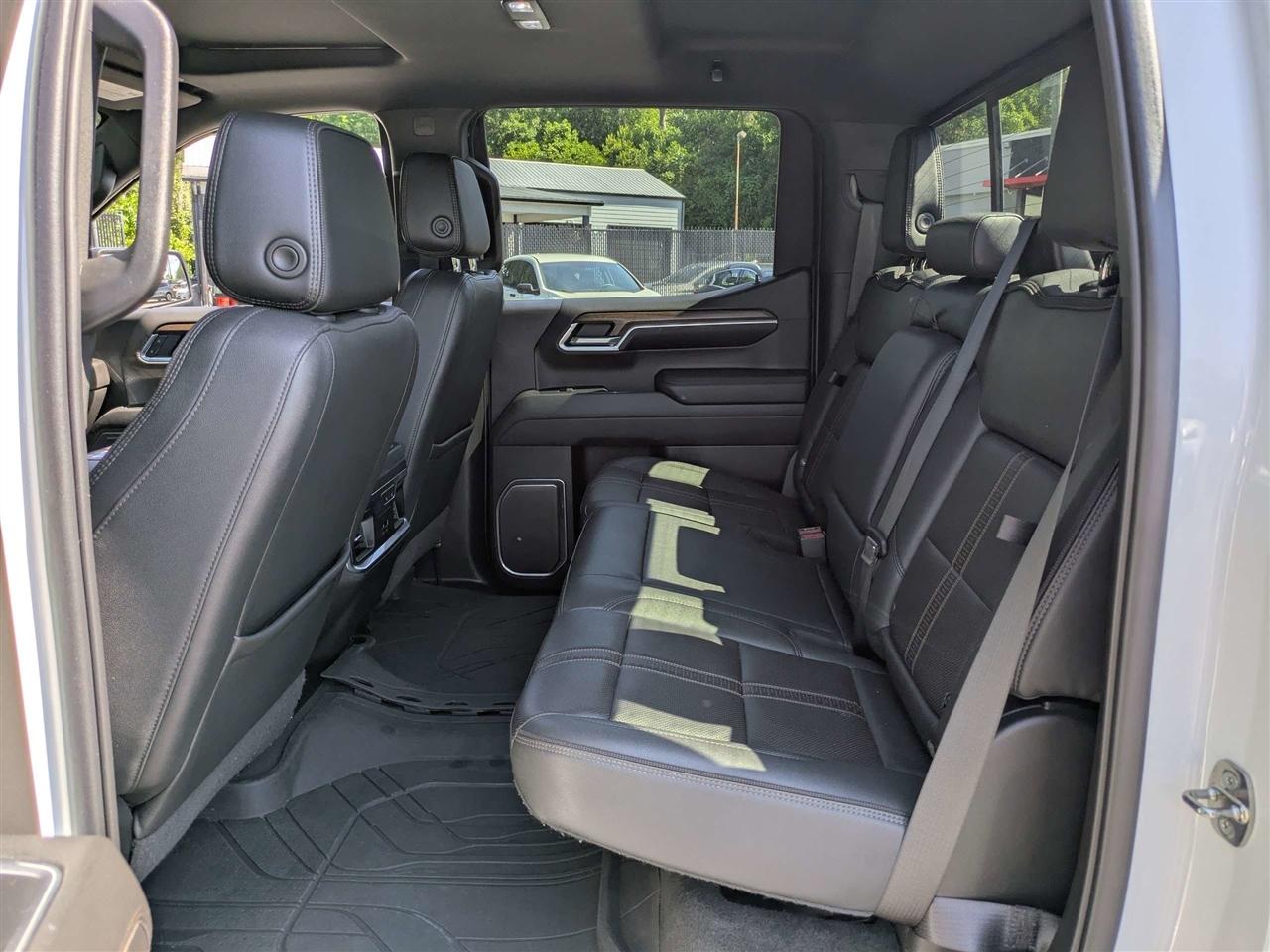 Chevrolet Silverado 1500 High Country Crew Cab 2WD 2022