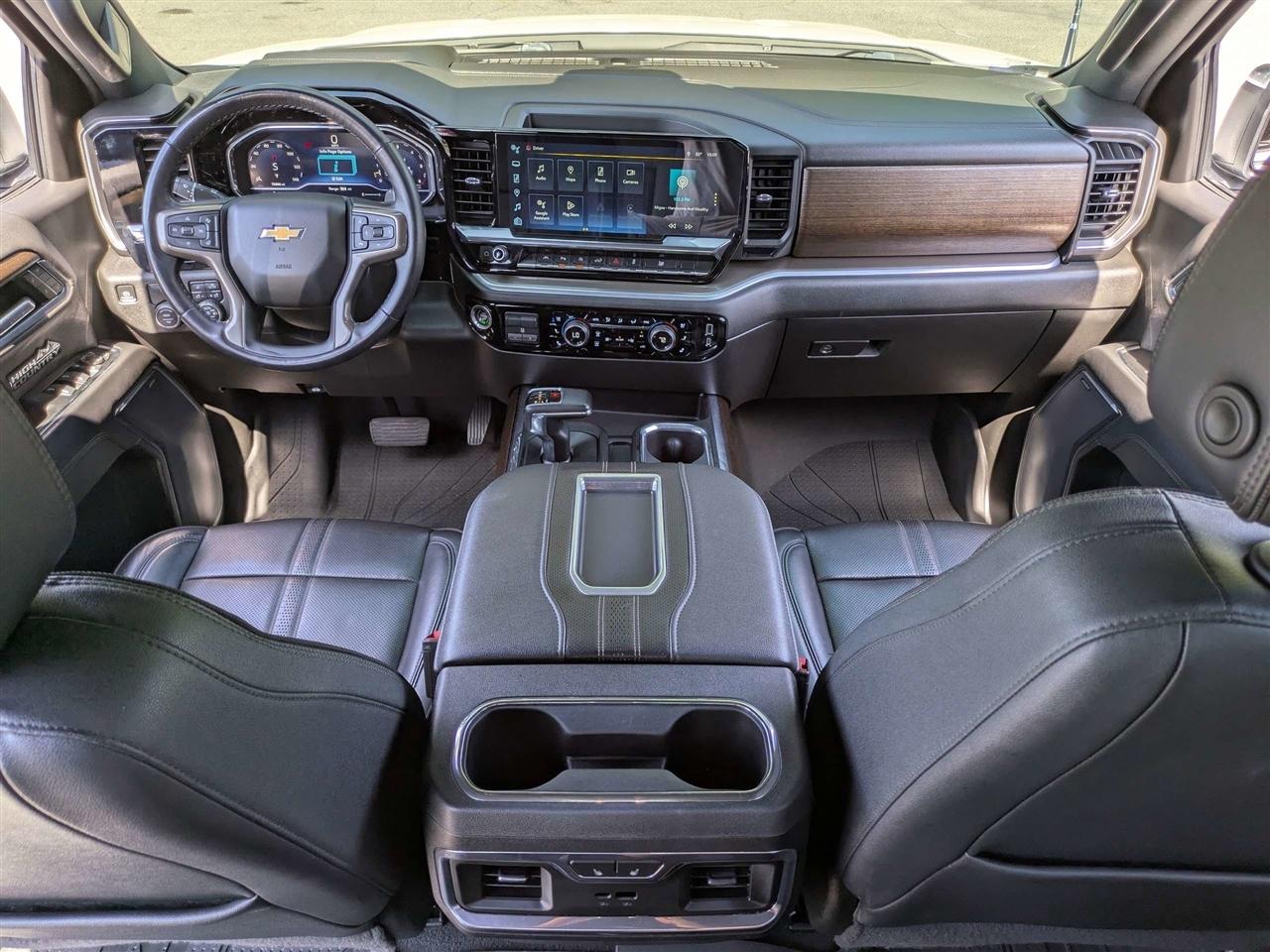 Chevrolet Silverado 1500 High Country Crew Cab 2WD 2022