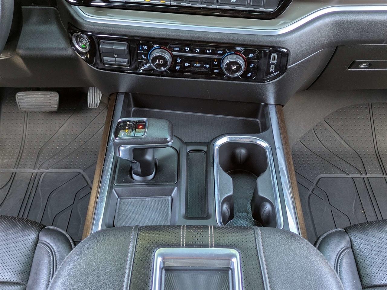 Chevrolet Silverado 1500 High Country Crew Cab 2WD 2022