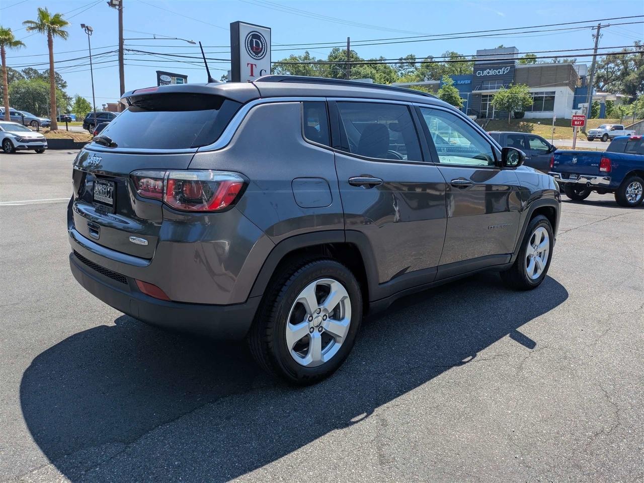 Jeep Compass Latitude FWD 2019