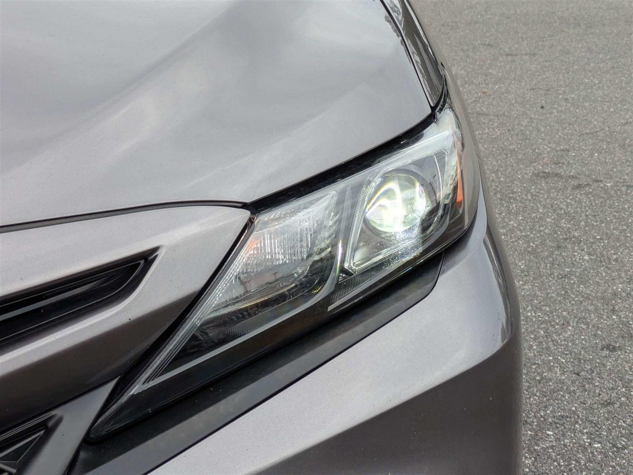 Toyota Camry SE 2021