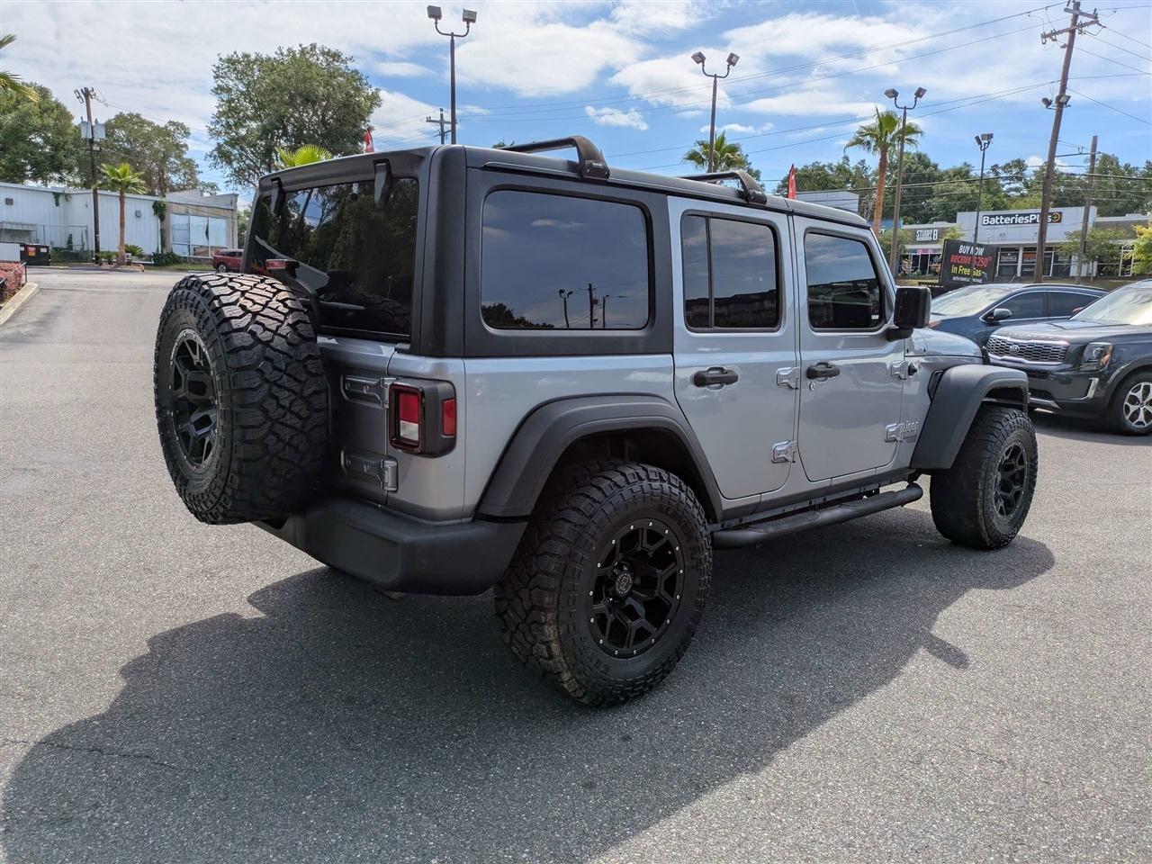 Jeep Wrangler Unlimited Sport 2020