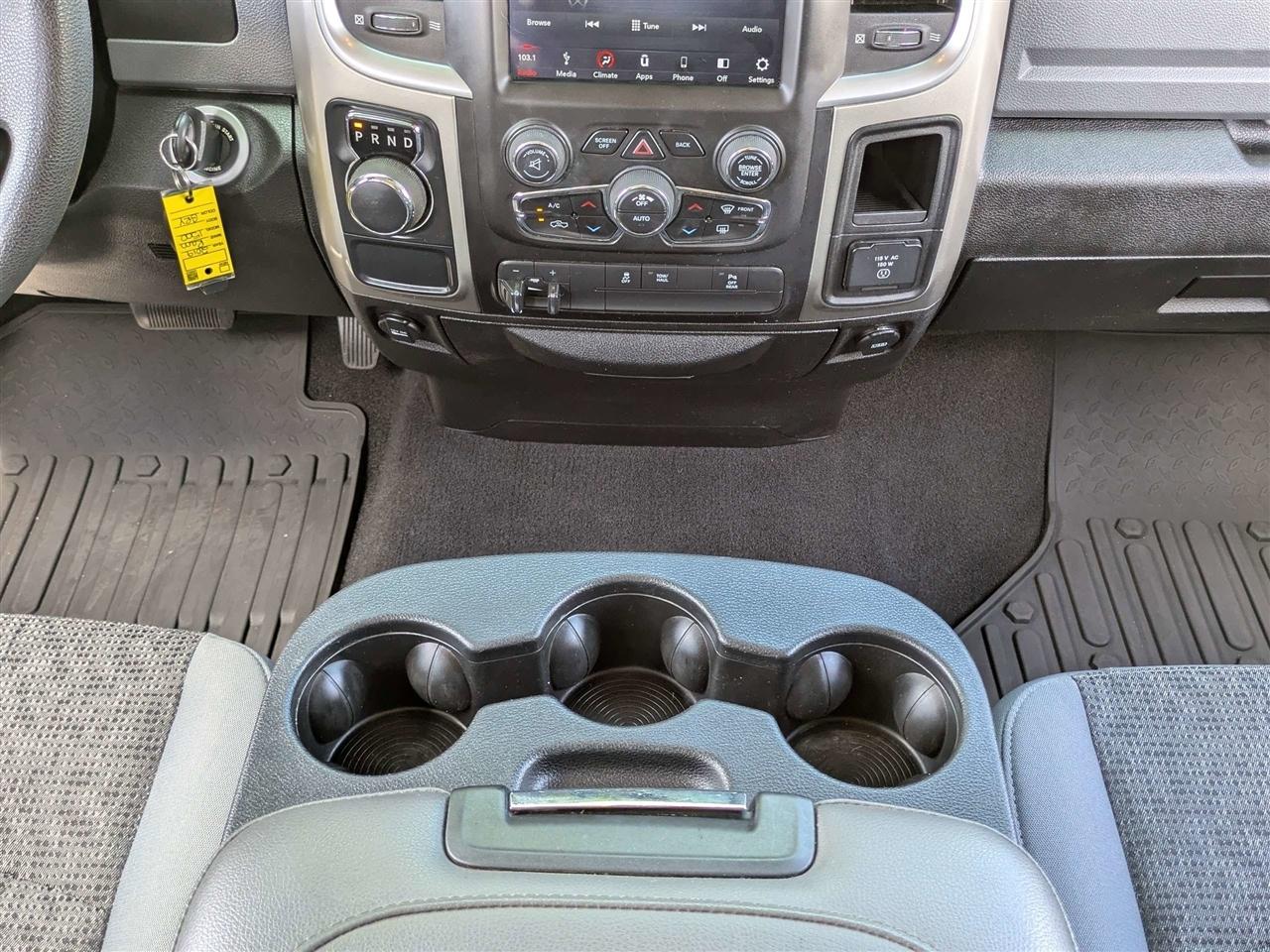 RAM 1500 Classic Tradesman Quad Cab 2WD 2019