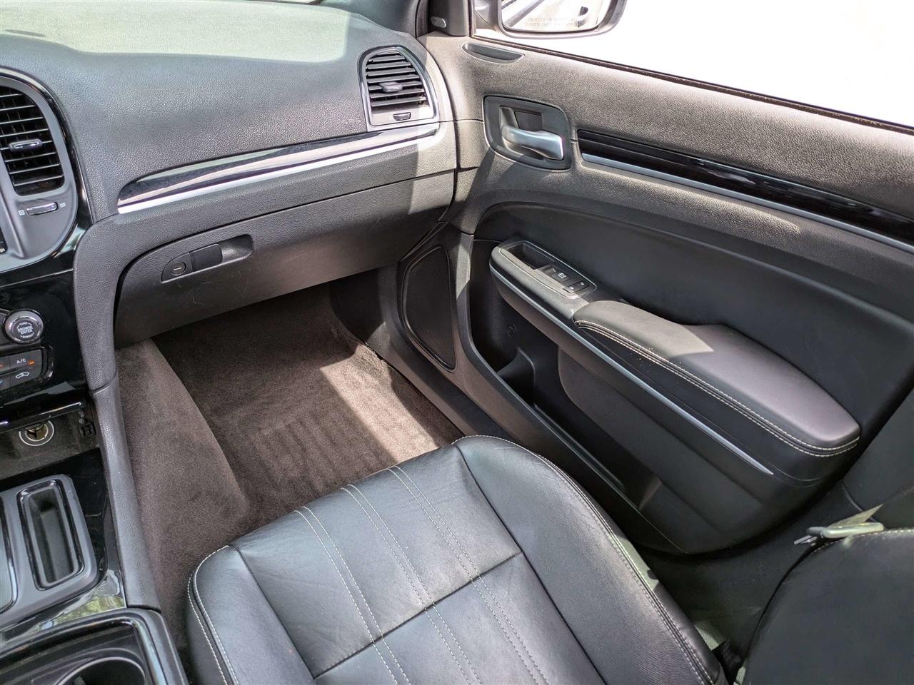 Chrysler 300 S V6 AWD 2019