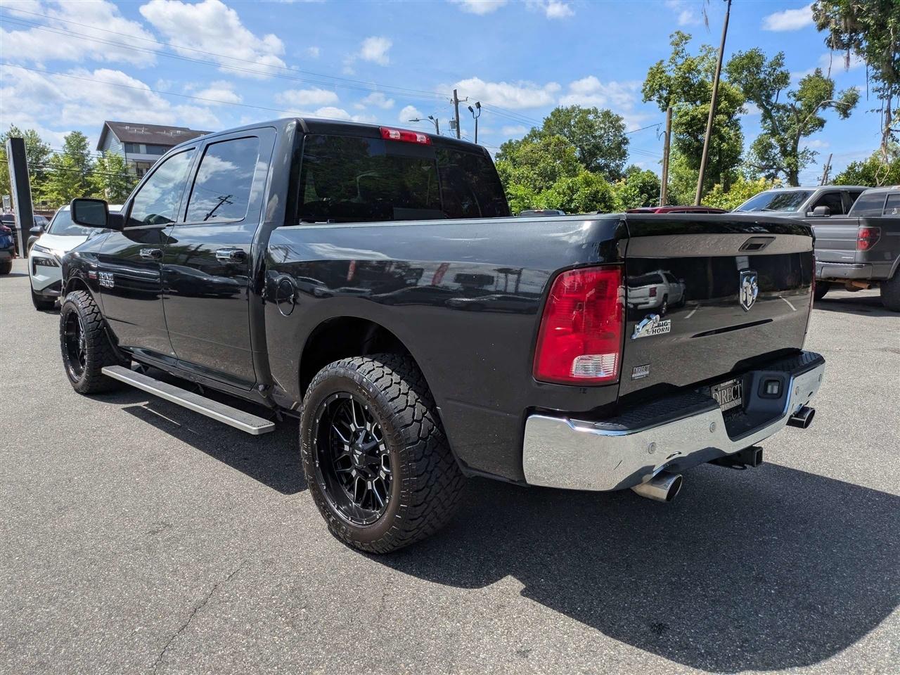 RAM 1500 SLT Crew Cab SWB 2WD 2018