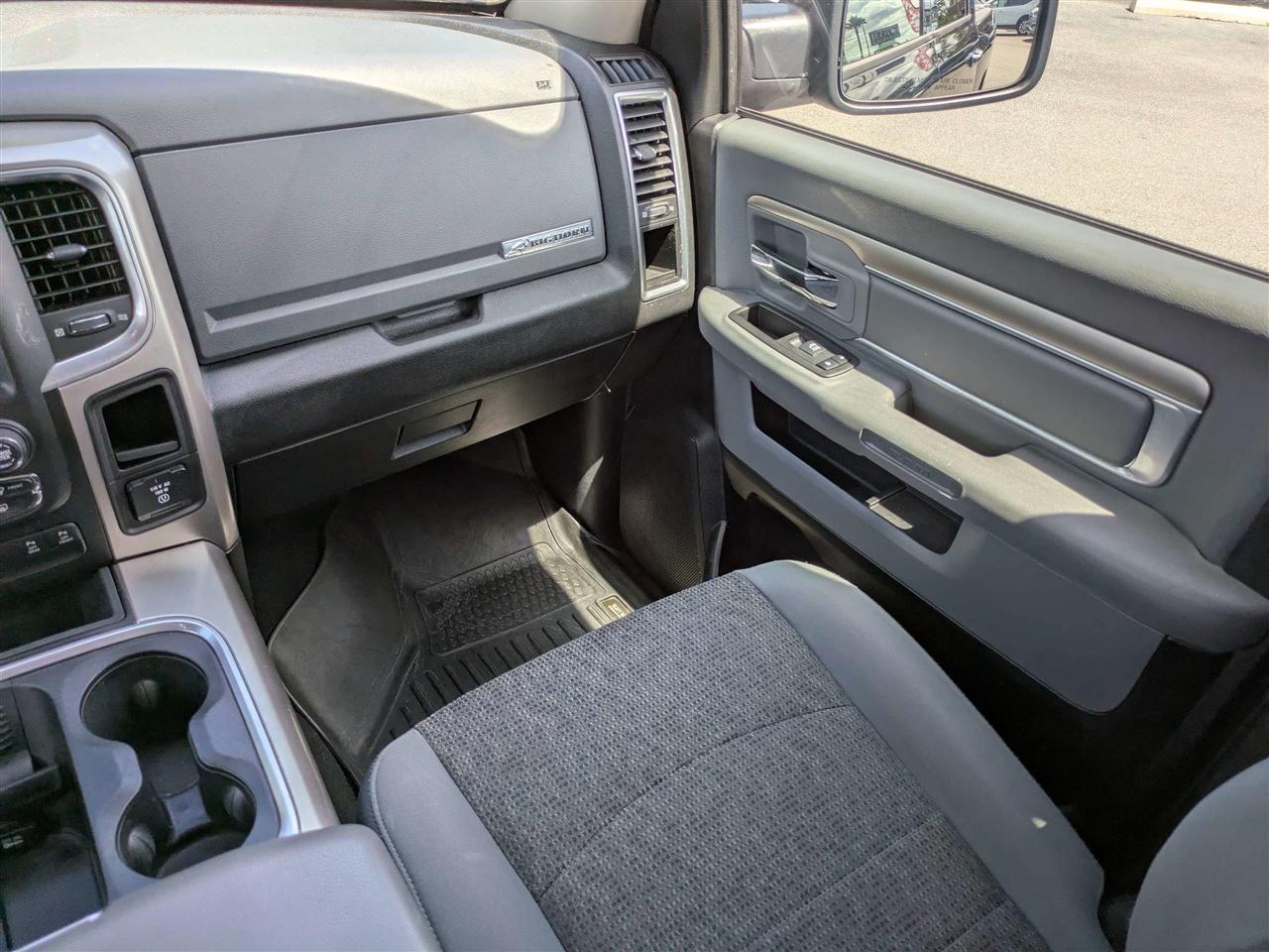 RAM 1500 SLT Crew Cab SWB 2WD 2018
