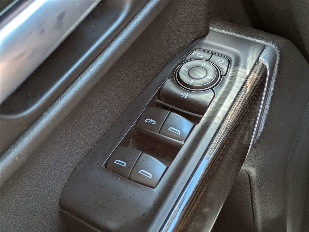 Chevrolet Silverado 1500 LT Crew Cab 2WD 2020