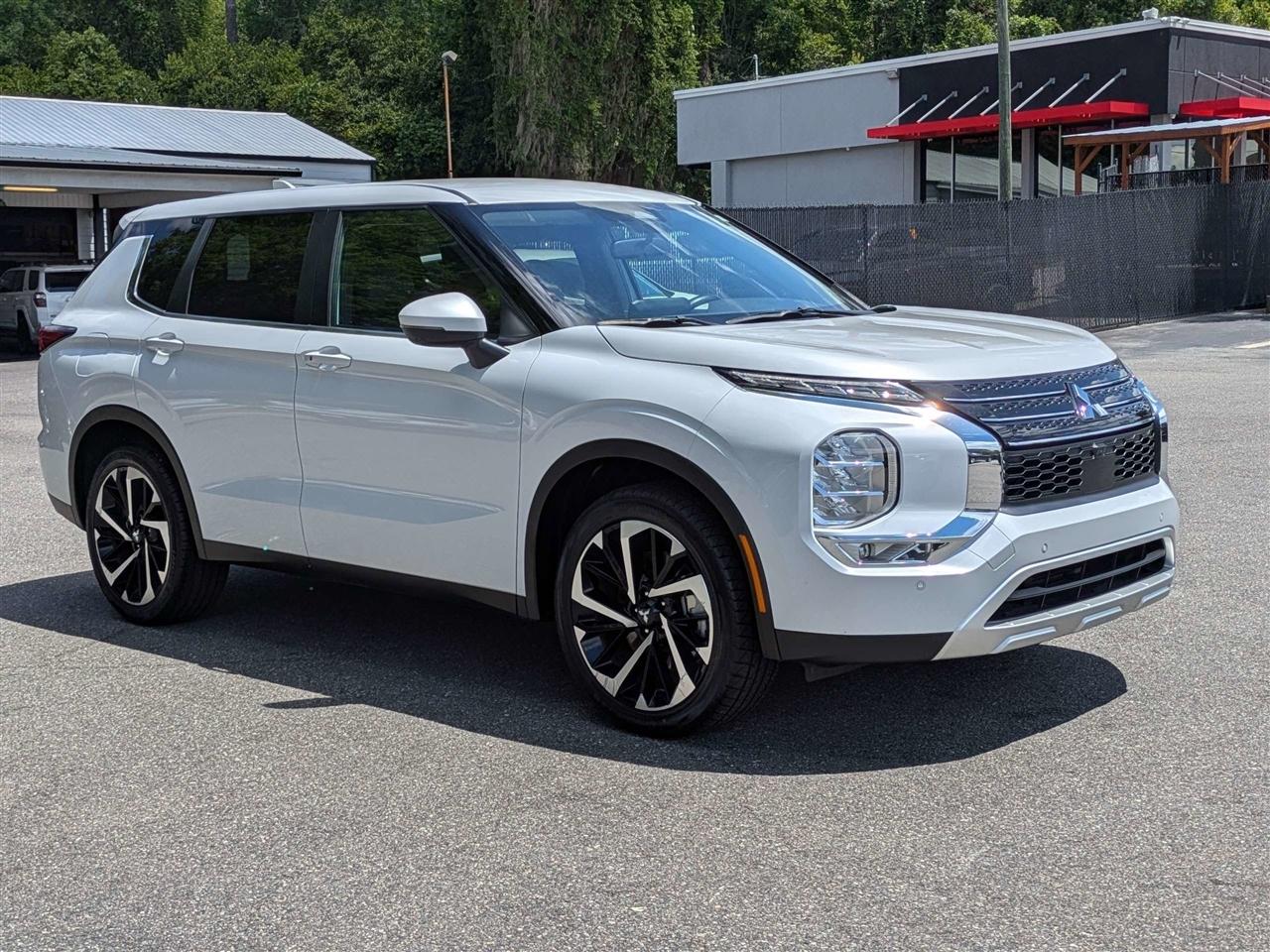 Mitsubishi Outlander SE 2WD 2024
