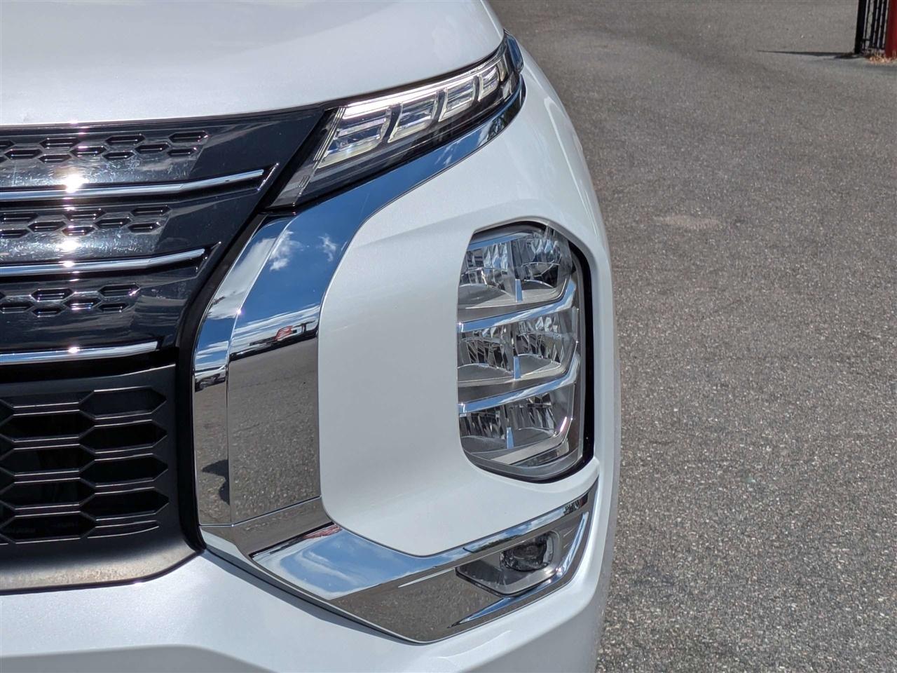 Mitsubishi Outlander SE 2WD 2024