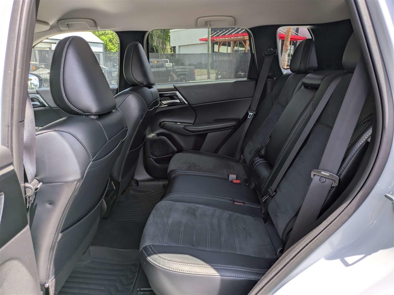 Mitsubishi Outlander SE 2WD 2024
