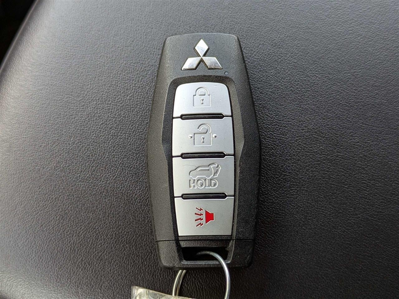 Mitsubishi Outlander SE 2WD 2024