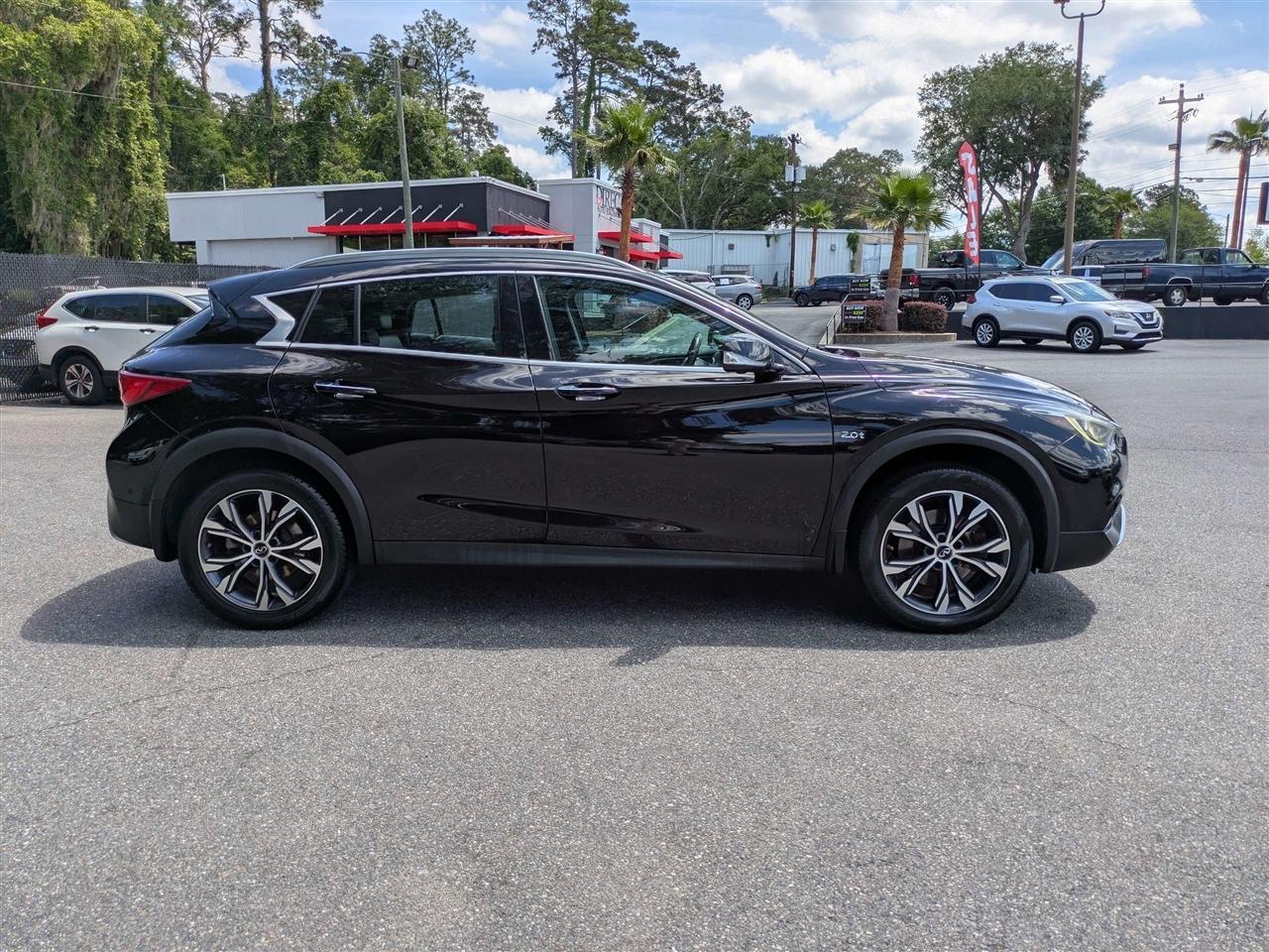 Infiniti QX30 Premium AWD 2017