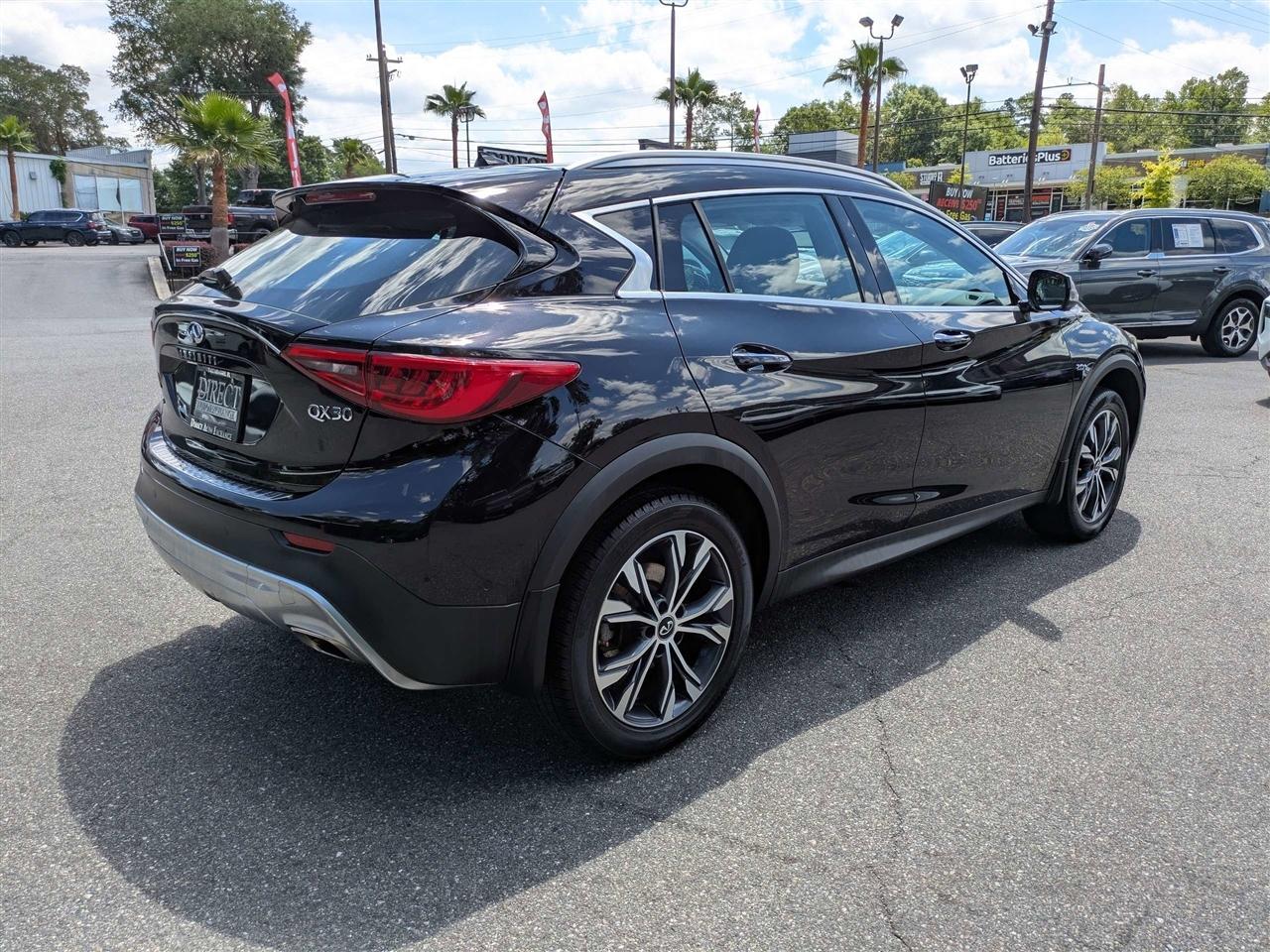 Infiniti QX30 Premium AWD 2017