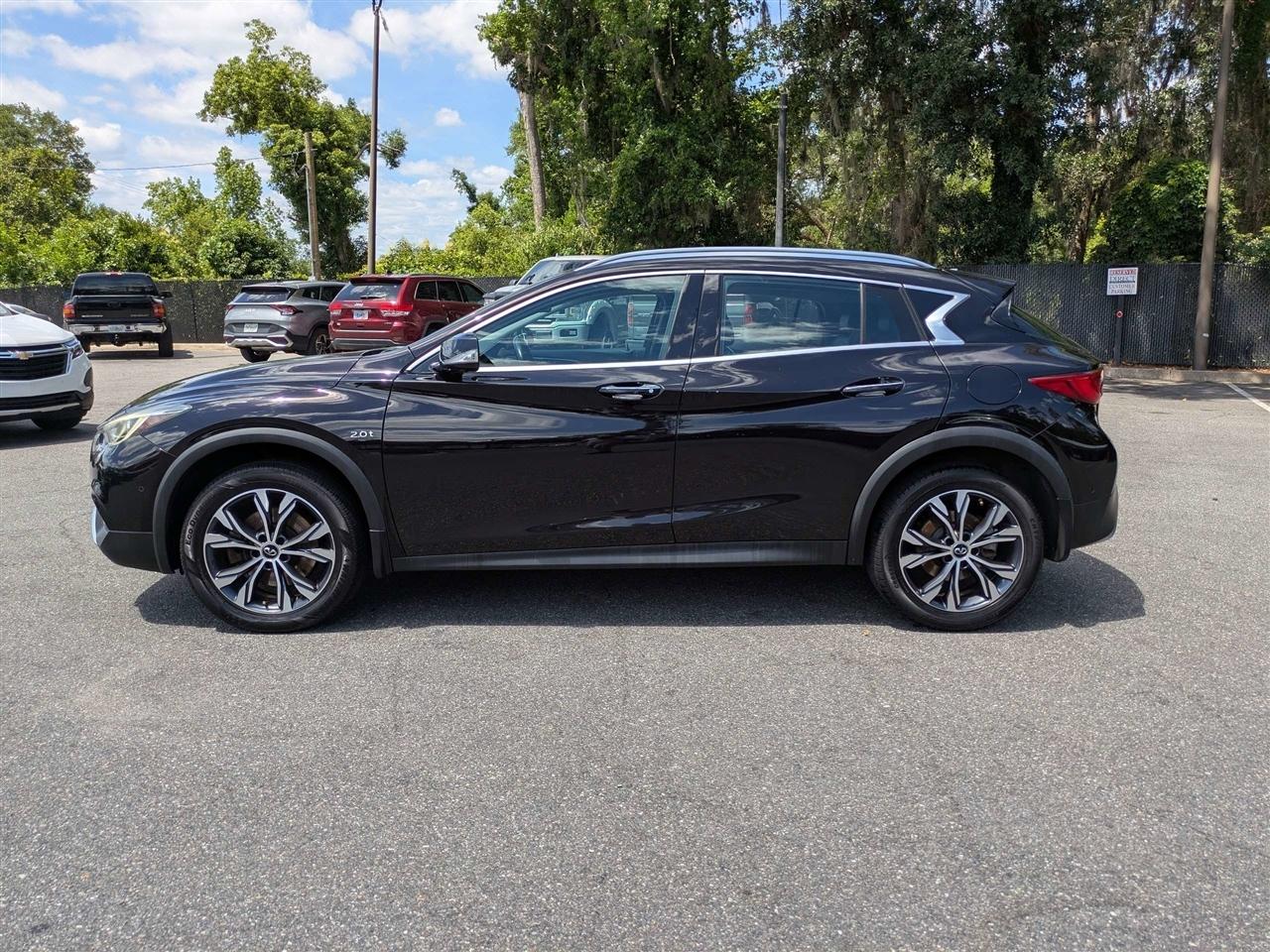 Infiniti QX30 Premium AWD 2017